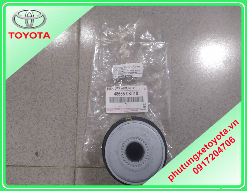 Cao su càng A dưới Toyota Innova (cục lớn)