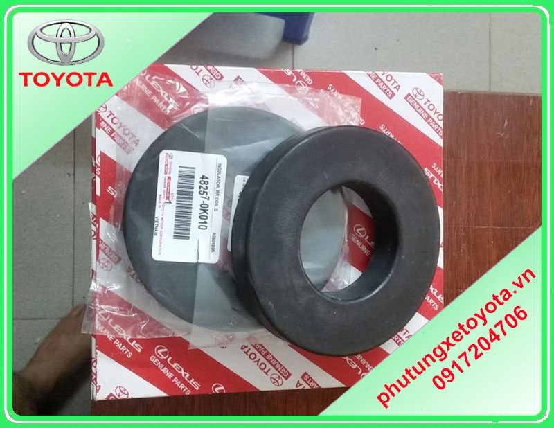 Cao su đệm lò xò sau Toyota Innova