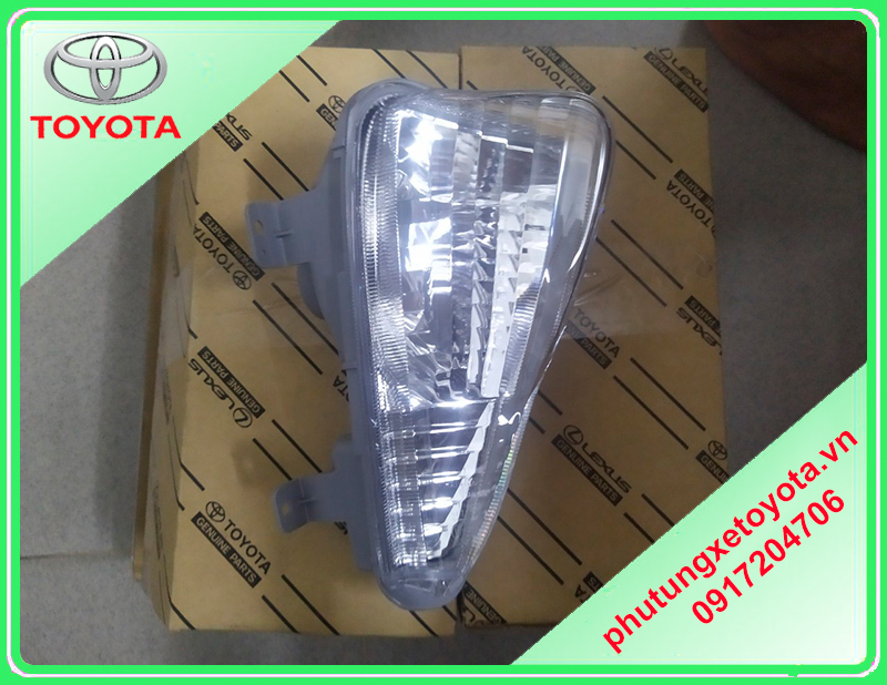 Đèn cản Toyota Camry 2016