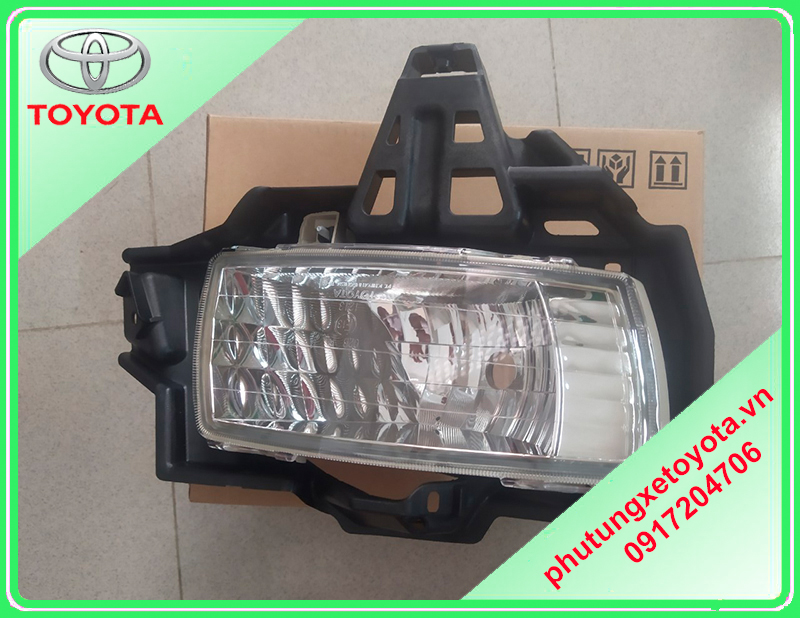 Đèn cản Toyota Innova 2010