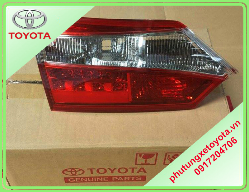 Đèn cốp Toyota Altis 2015