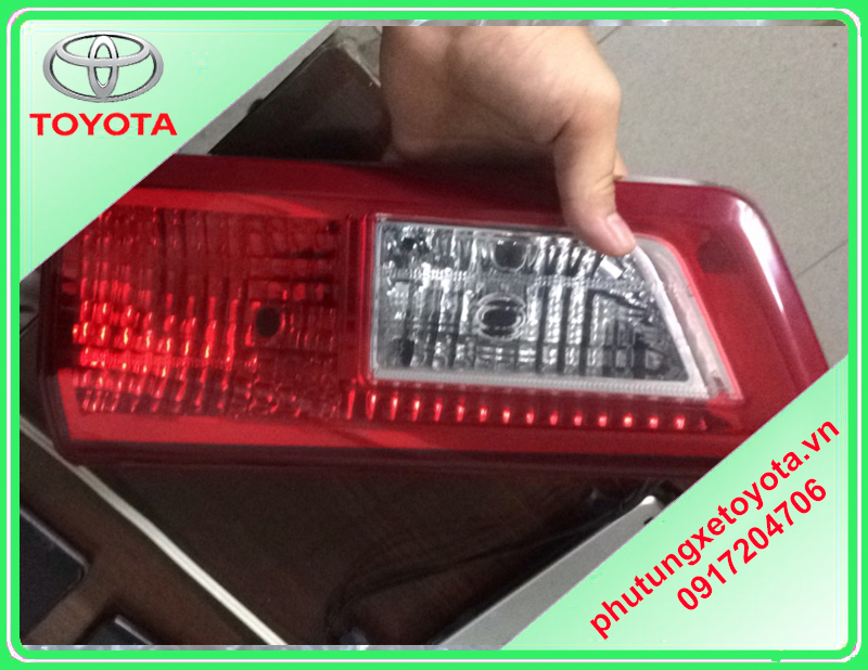 Đèn cốp Toyota Innova 2016