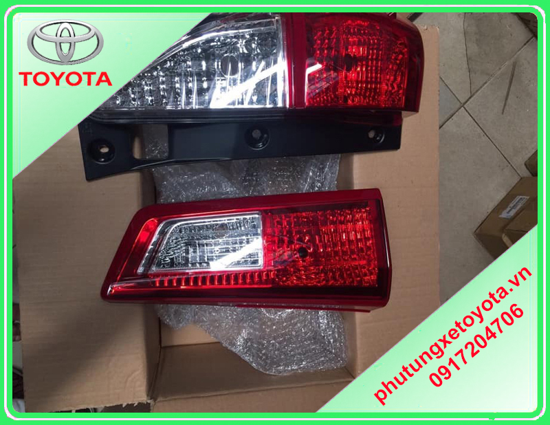 Đèn hậu (đèn lái) Toyota Innova 2017