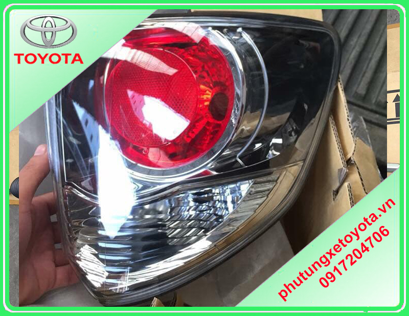Đèn hậu Toyota Fortuner 2015