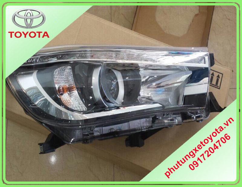 Đèn pha Toyota Hilux 2016