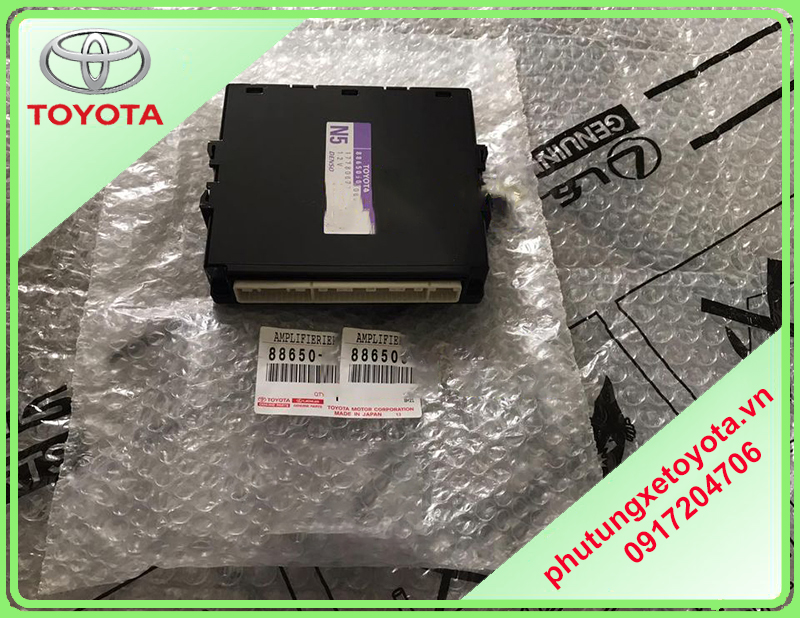 Hộp điều khiển điều hòa Toyota Land Cruiser Prado 2015