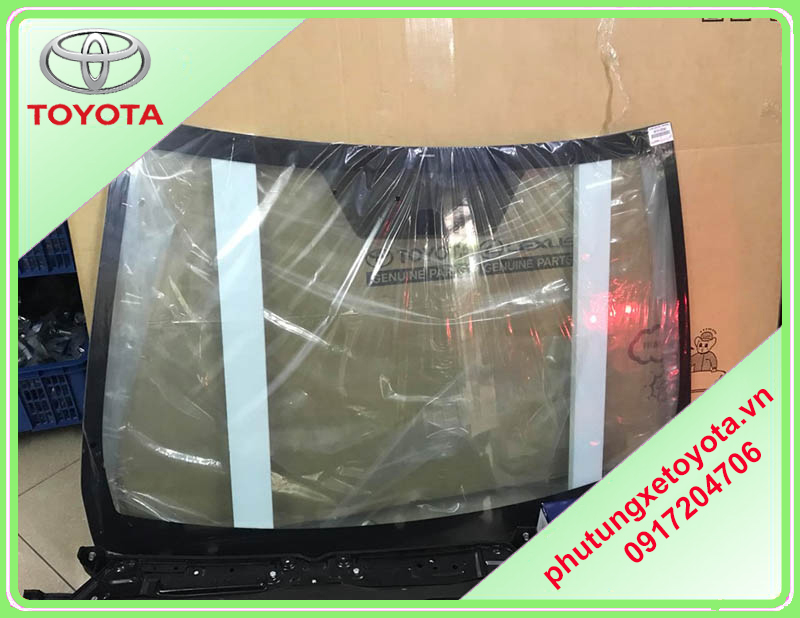 Kính chắn gió Toyota Fortuner