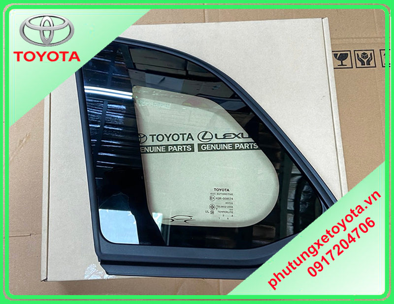Kính chết hông sau Toyota Cross 2021