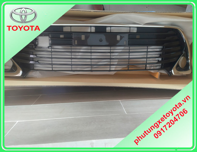 Lưới cản trước Toyota Camry 2016