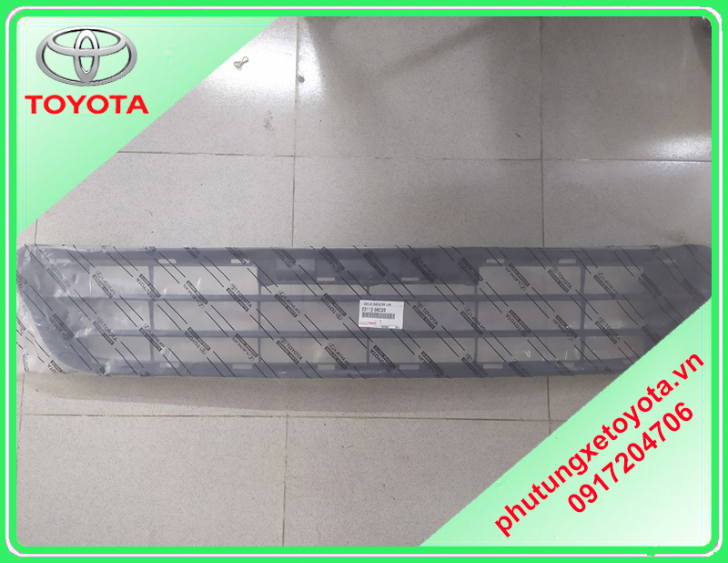 Lưới cản trước Toyota Innova 2016