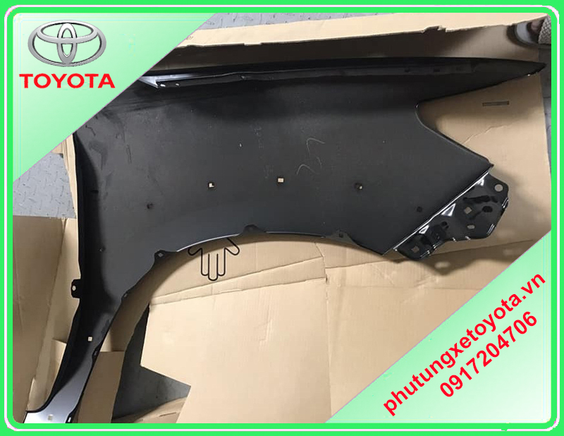 Má vè sau Toyota Fortuner 2017