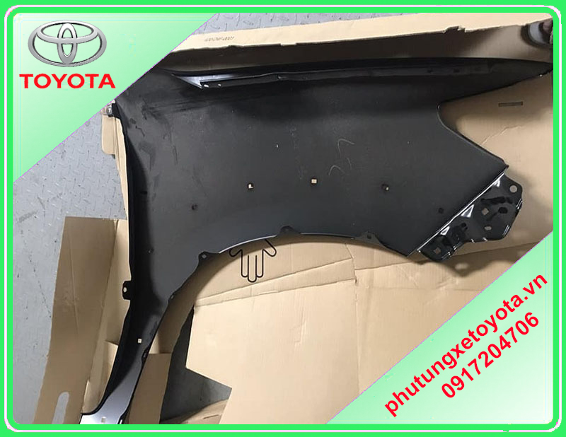 Má vè trước Toyota Innova 2017