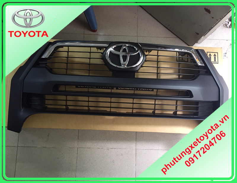 Mặt galang (calang) Toyota Hilux 2020