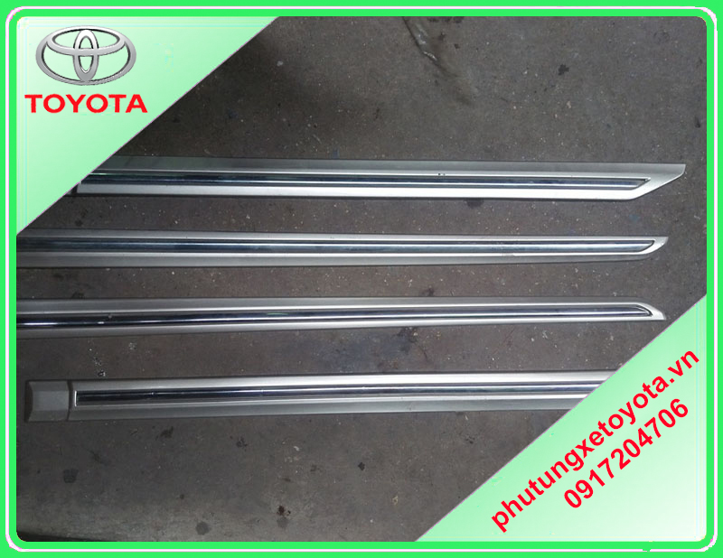 Nẹp cánh cửa Toyota Innova