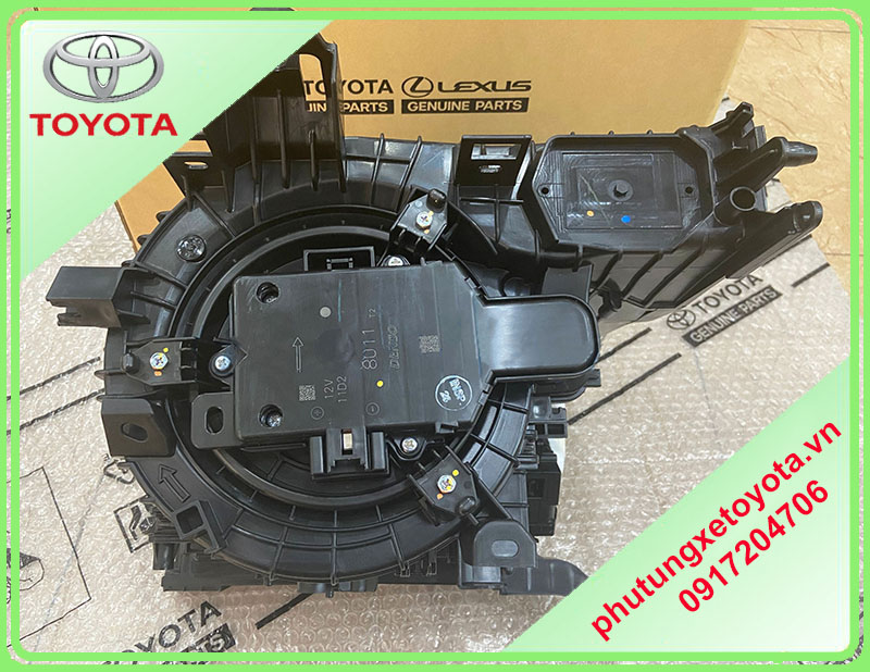 Quạt dàn lạnh trước Toyota Cross 2021