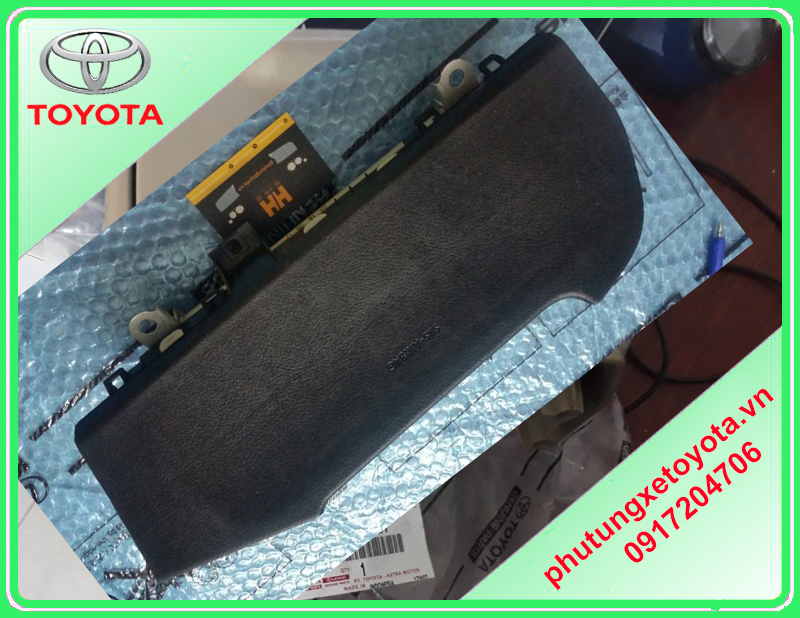 Túi khí chân Toyota Fortuner 2017